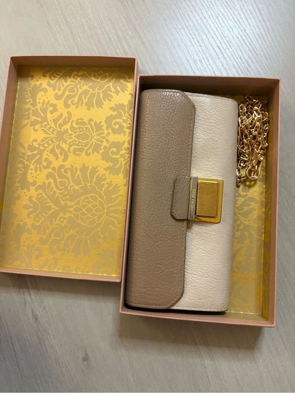 Miu Miu elegant miu